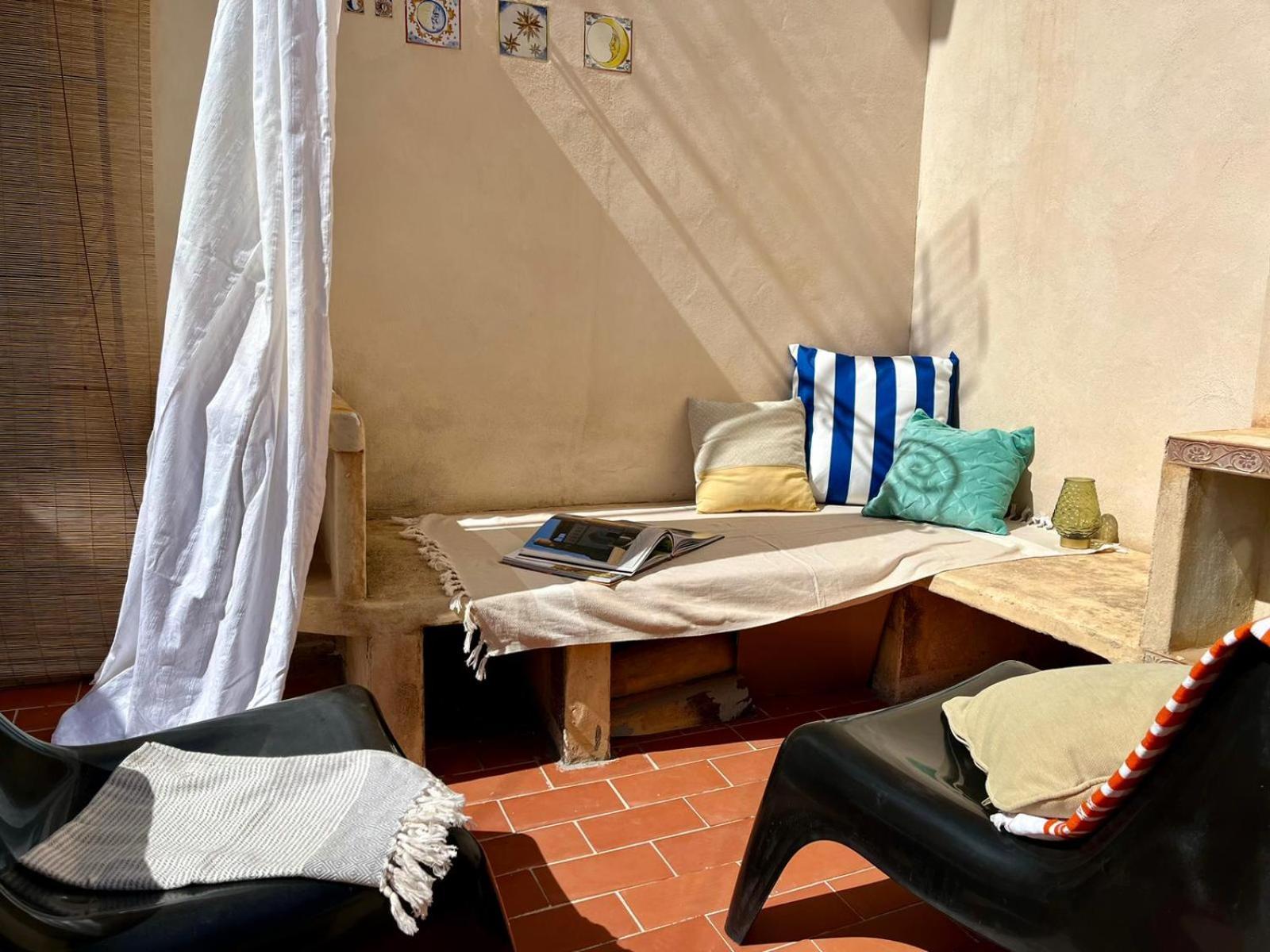 Casa Con Vistas Al Mar Y Patio De Buganvillas Aigues Exterior foto
